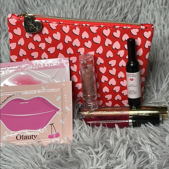 IPSY Bag & Beauty Bundle Red Heart Pouch, 2 Lip Masks, 4 Lip Color Items GIFTS - Picture 10 of 10